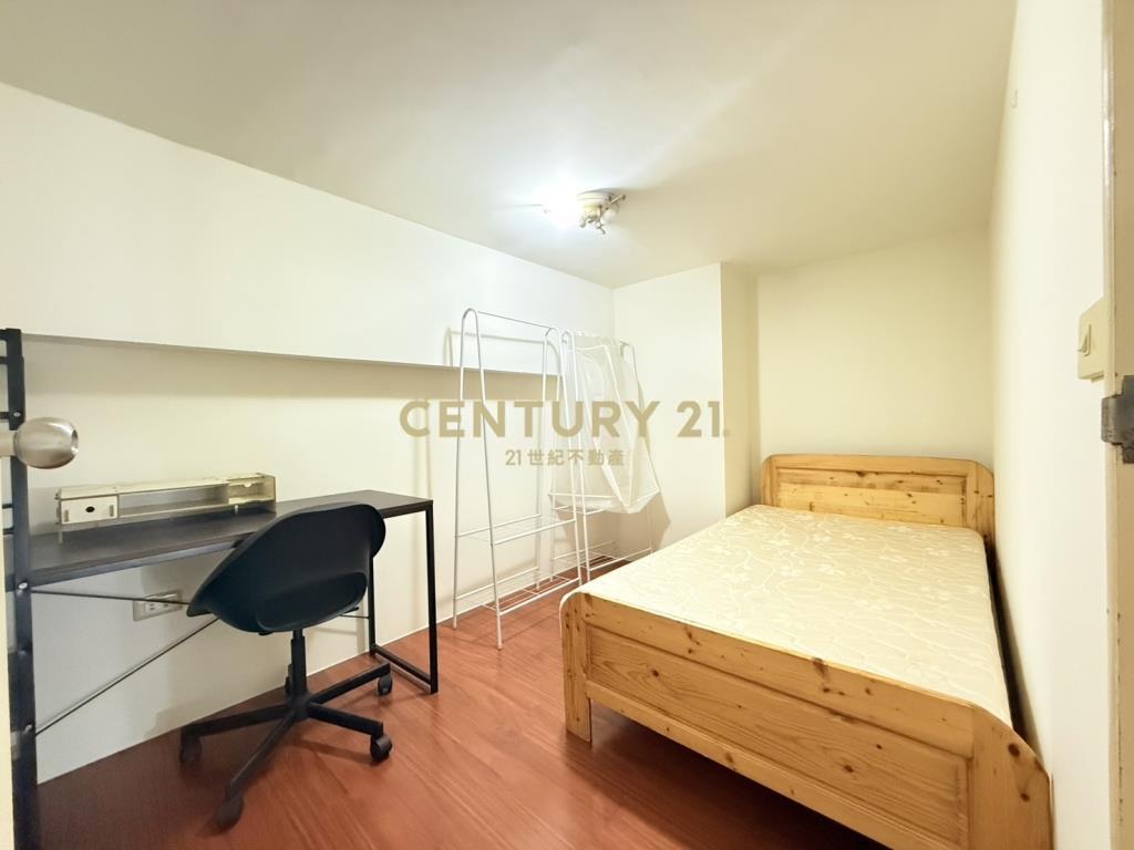 獨家超殺體育園區挑高低總價三房