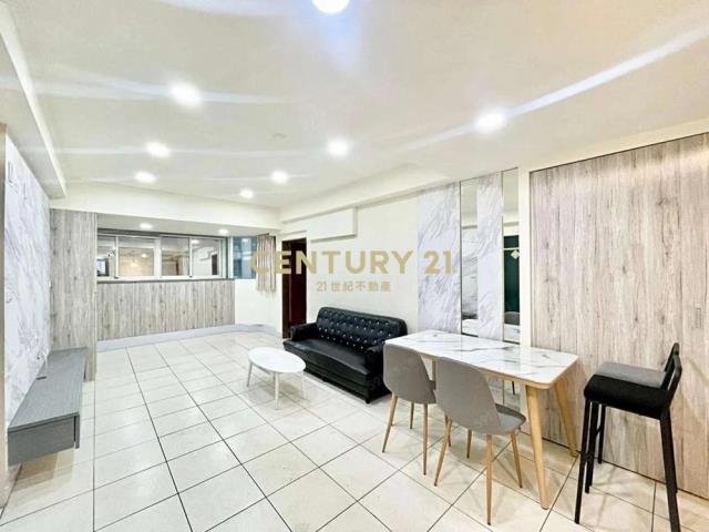 中平商圈中泰宏園三房車