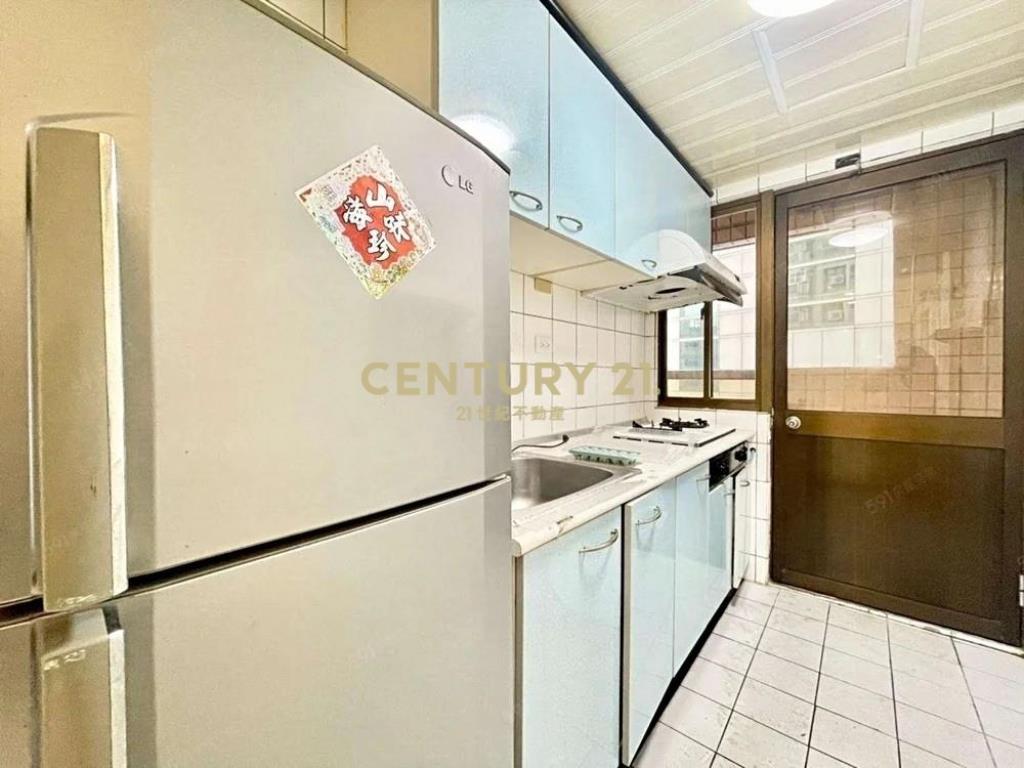 中平商圈中泰宏園三房車