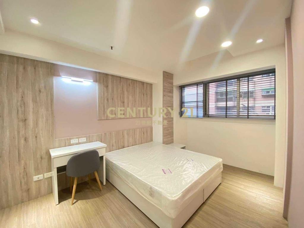 中平商圈中泰宏園精裝三房車