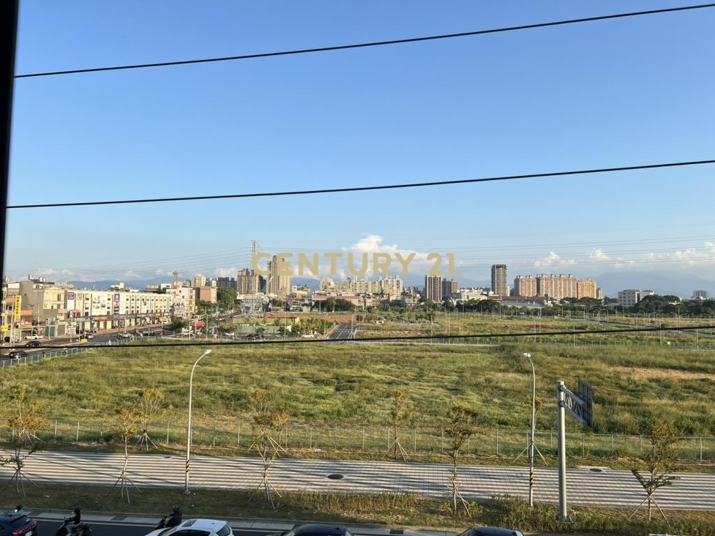 體育園區黃金透天店面