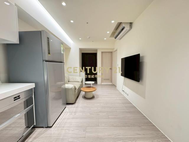 A18美裝站前新銳兩房車