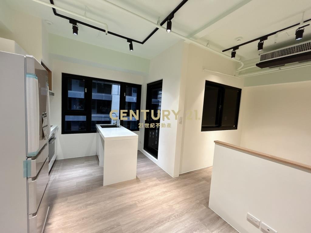 A18青埔捷運高鐵站前新銳美裝事務所