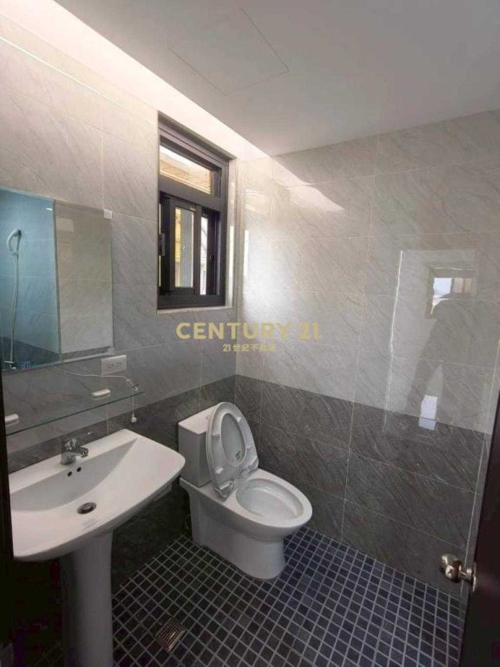 內壢前站大四房