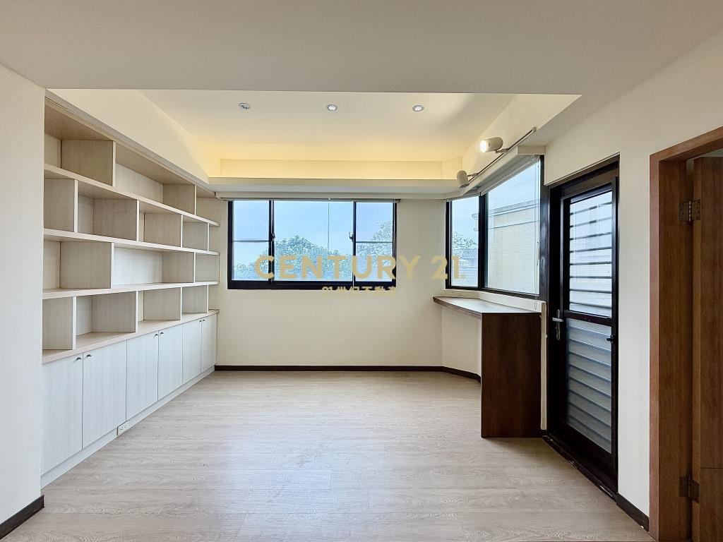 青埔中壢雙商圈超大3+1房雙主臥+車位