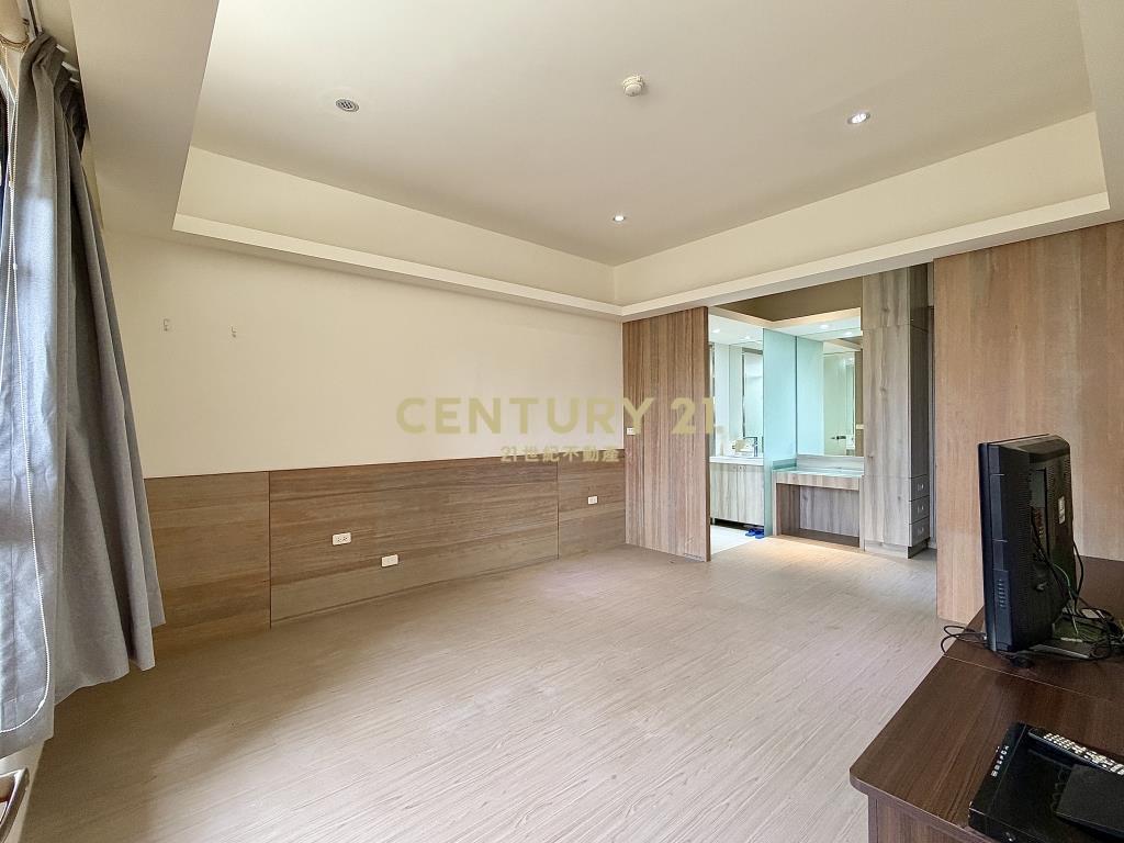 青埔中壢雙商圈超大3+1房雙主臥+車位