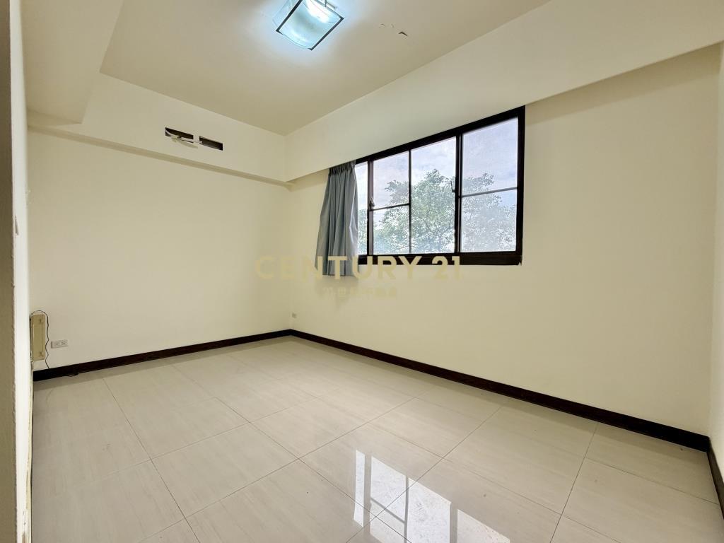 青埔中壢雙商圈超大3+1房雙主臥+車位