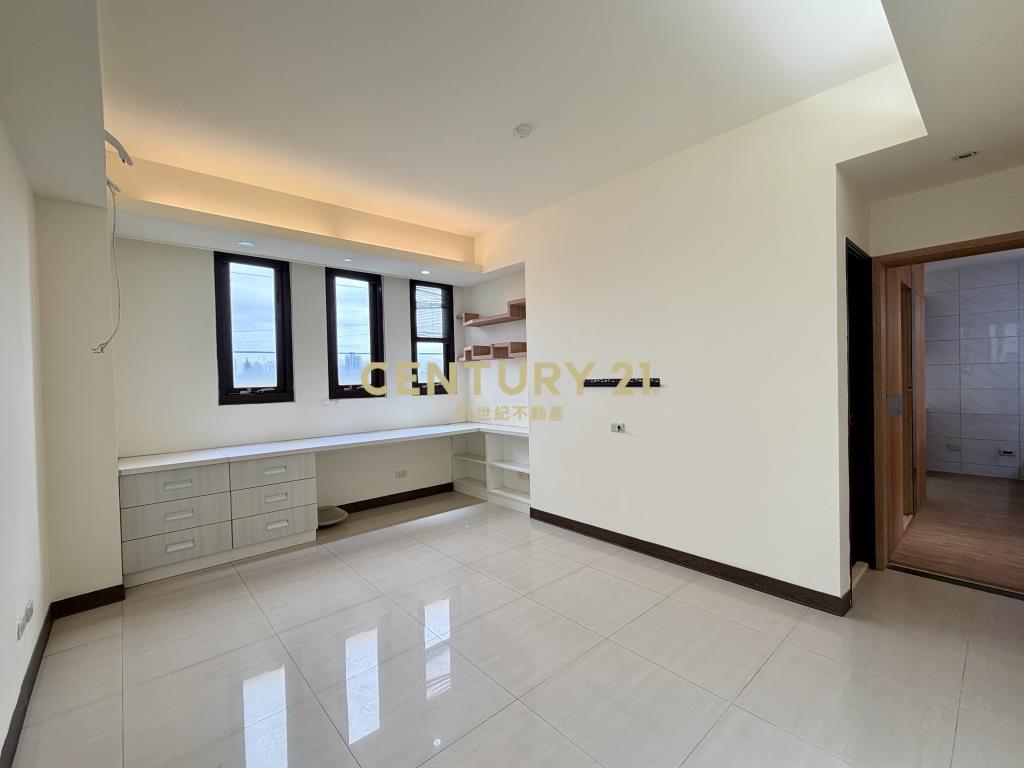 青埔中壢雙商圈超大3+1房雙主臥+車位