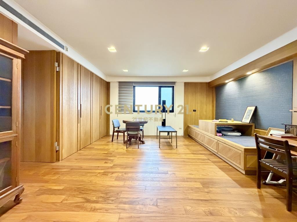 陽光山林超大地坪電梯豪宅