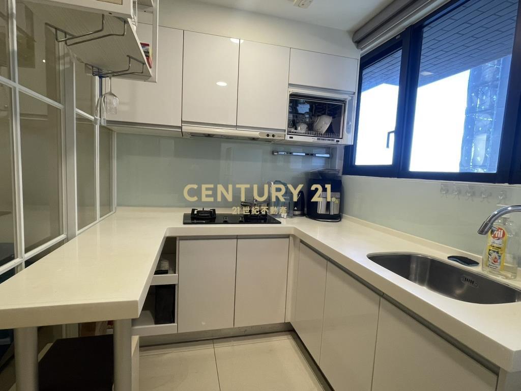 青埔A18站前A+兩房車