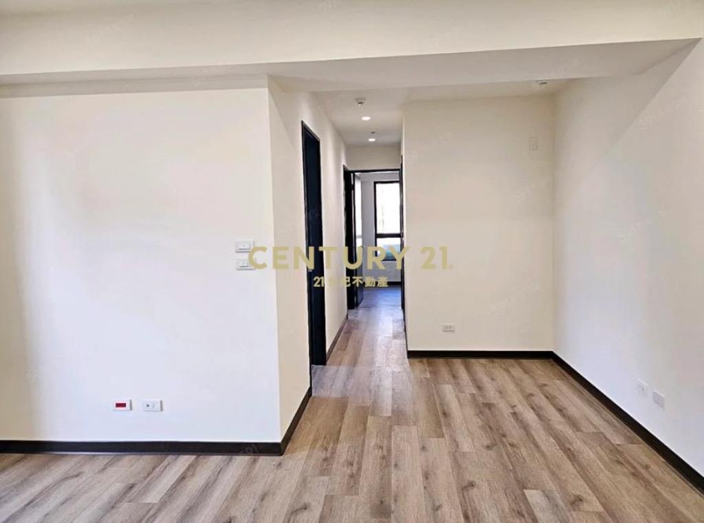 A18青埔捷運高鐵W站前三房含車管