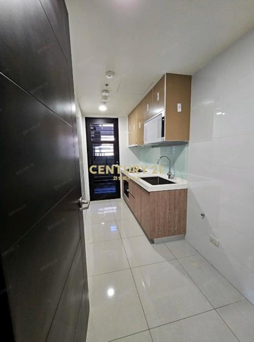 A18青埔捷運高鐵W站前三房含車管