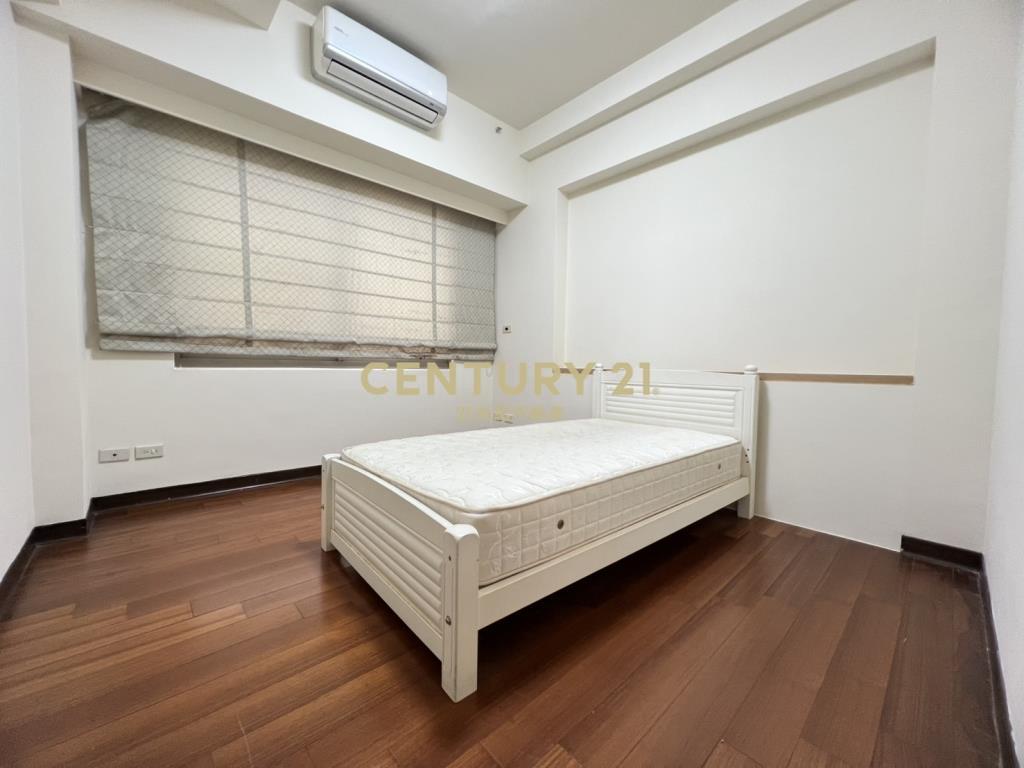 中壢交流道文化國小高峰會三房車