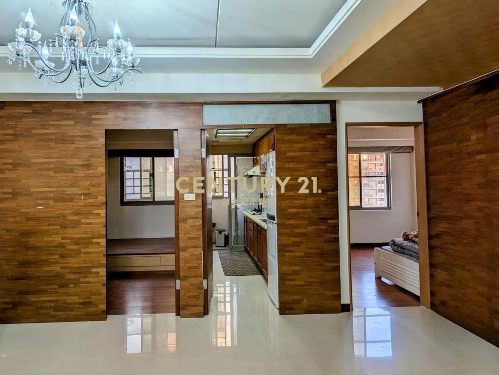 中壢交流道文化國小高峰會三房車