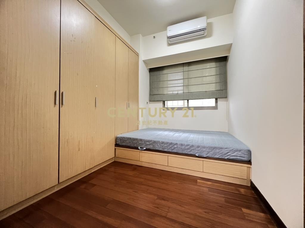 中壢交流道文化國小高峰會三房車