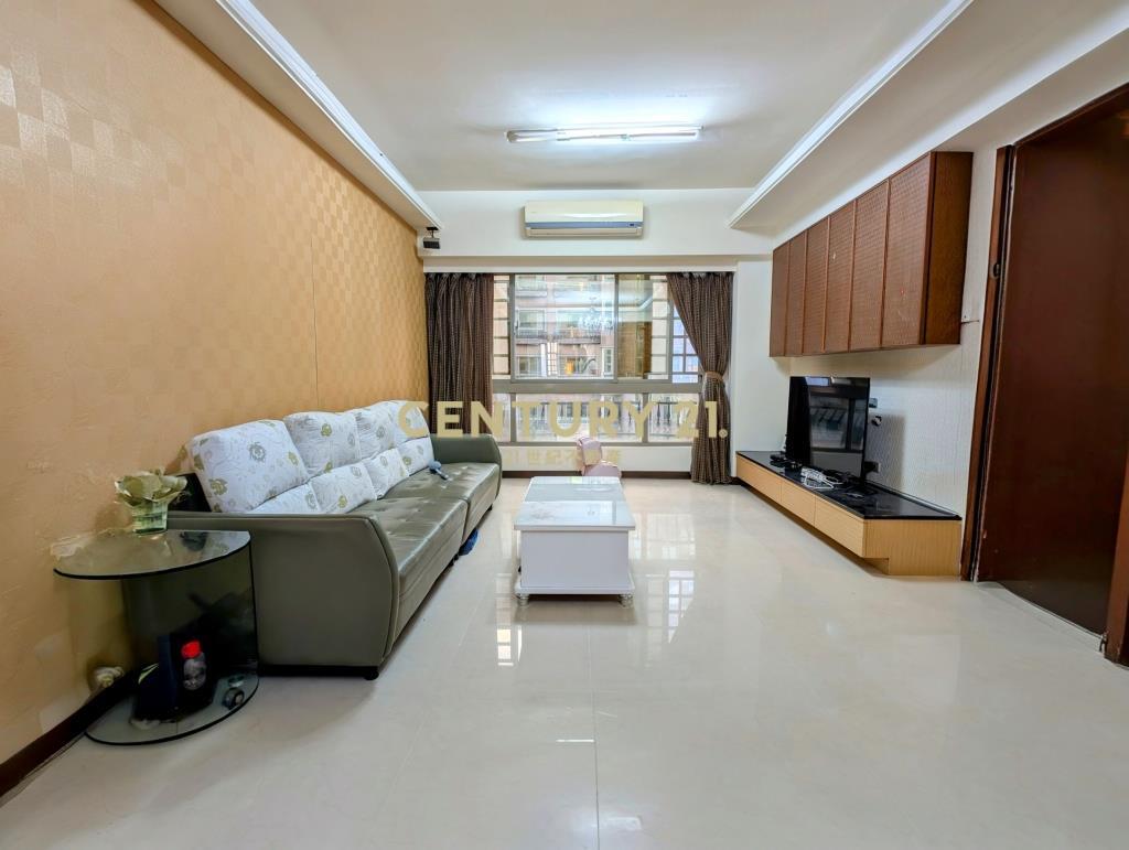 中壢交流道文化國小高峰會三房車