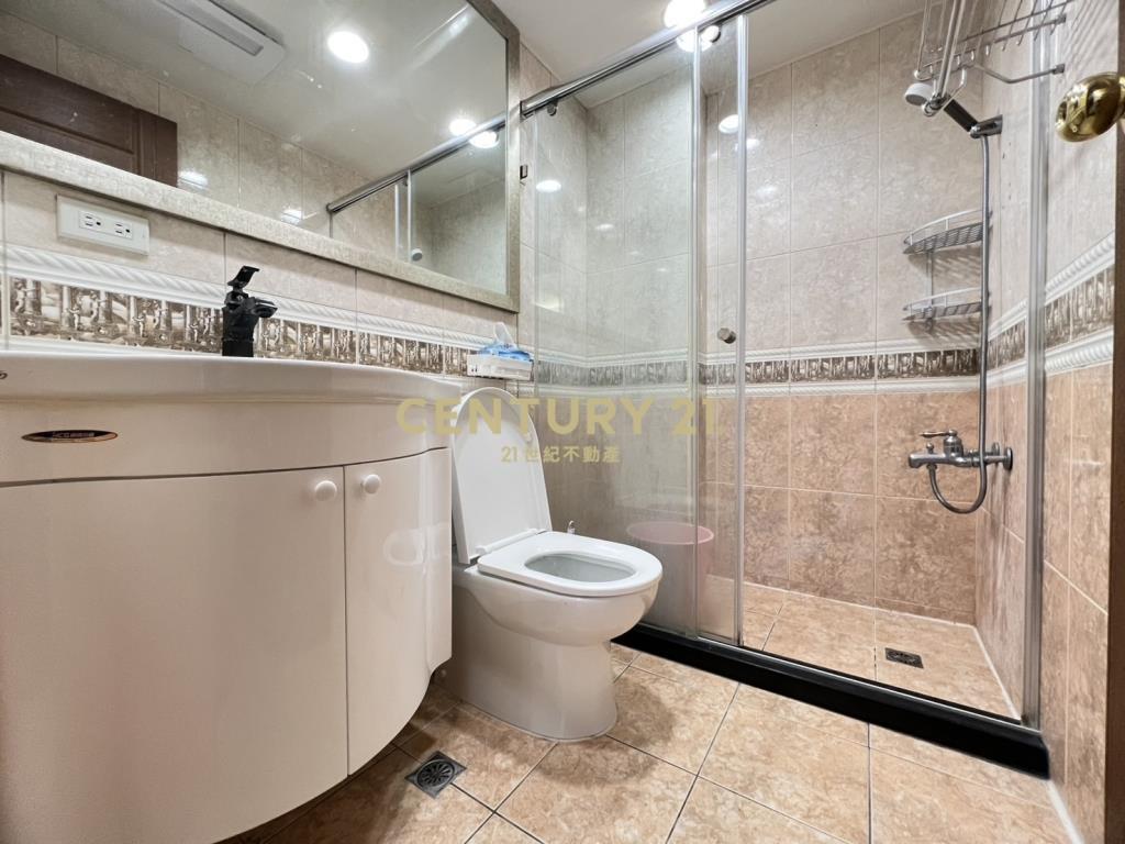 中壢交流道文化國小高峰會三房車