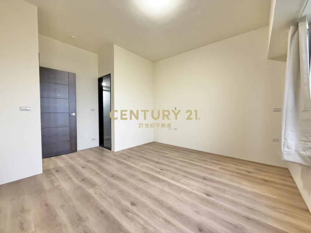 大園客運園區-華登新城峰三房車