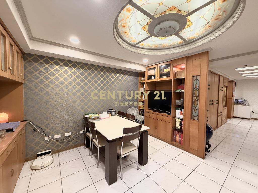 獨家專任中壢海華商圈核心-美四房