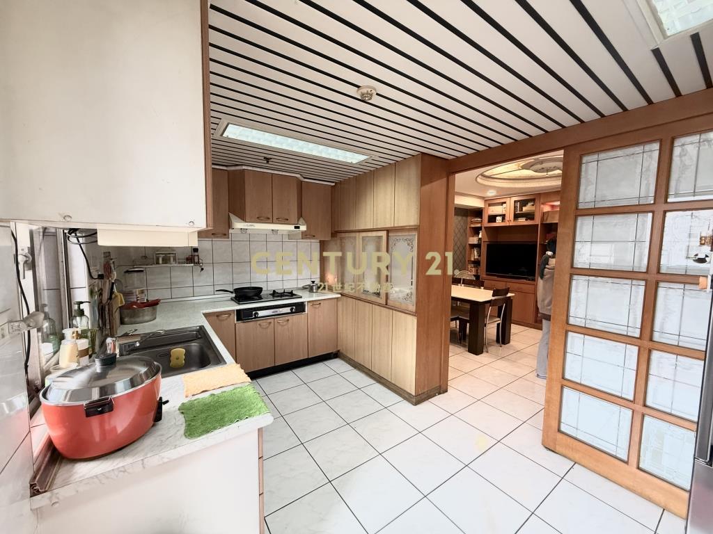 獨家專任中壢海華商圈核心-美四房