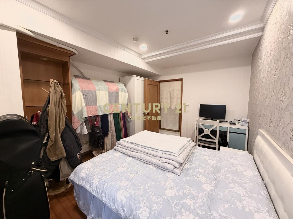 獨家專任中壢海華商圈核心-美四房