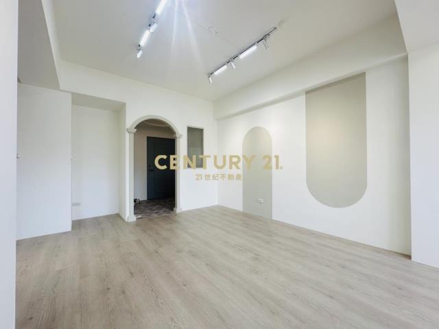 內壢環中商圈三房平面車