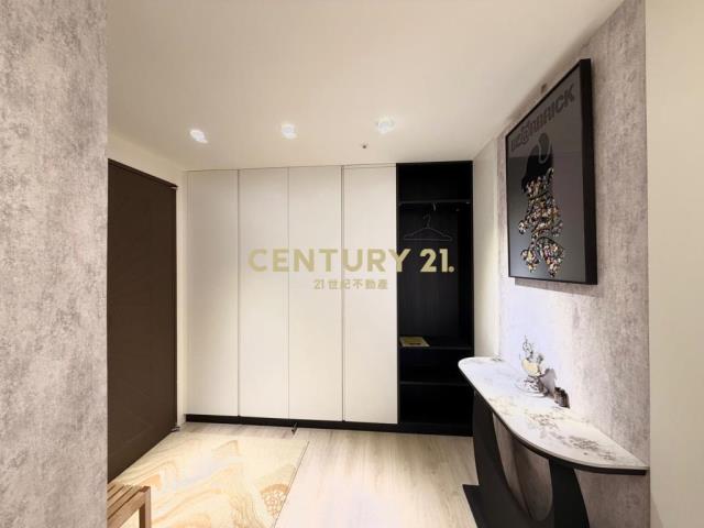 A18青埔高鐵捷運偉築新豐洲3+1房含車