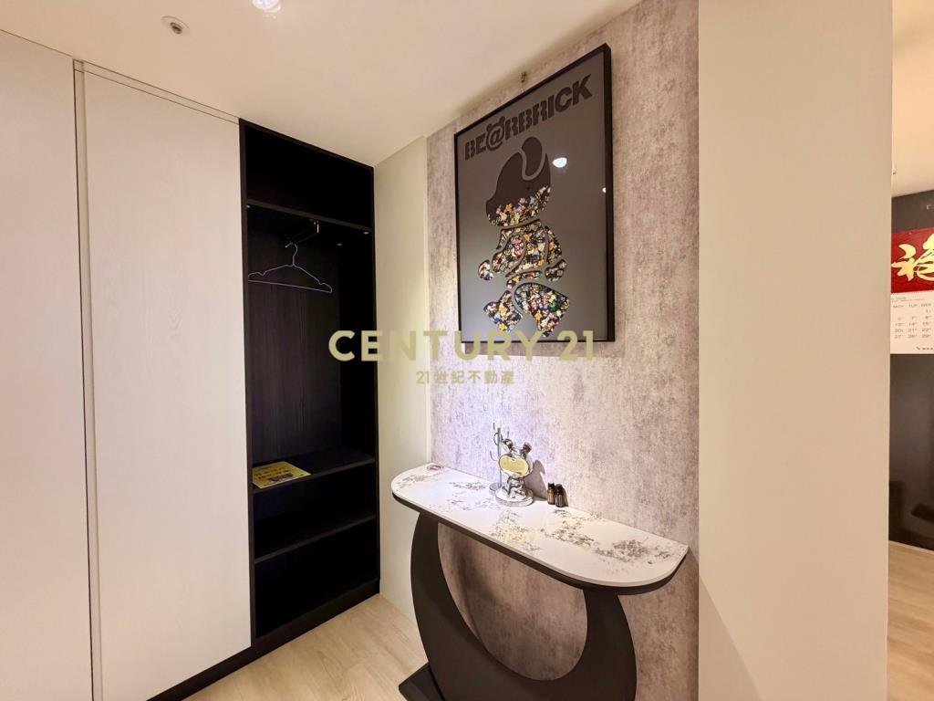 A18青埔高鐵捷運偉築新豐洲3+1房含車