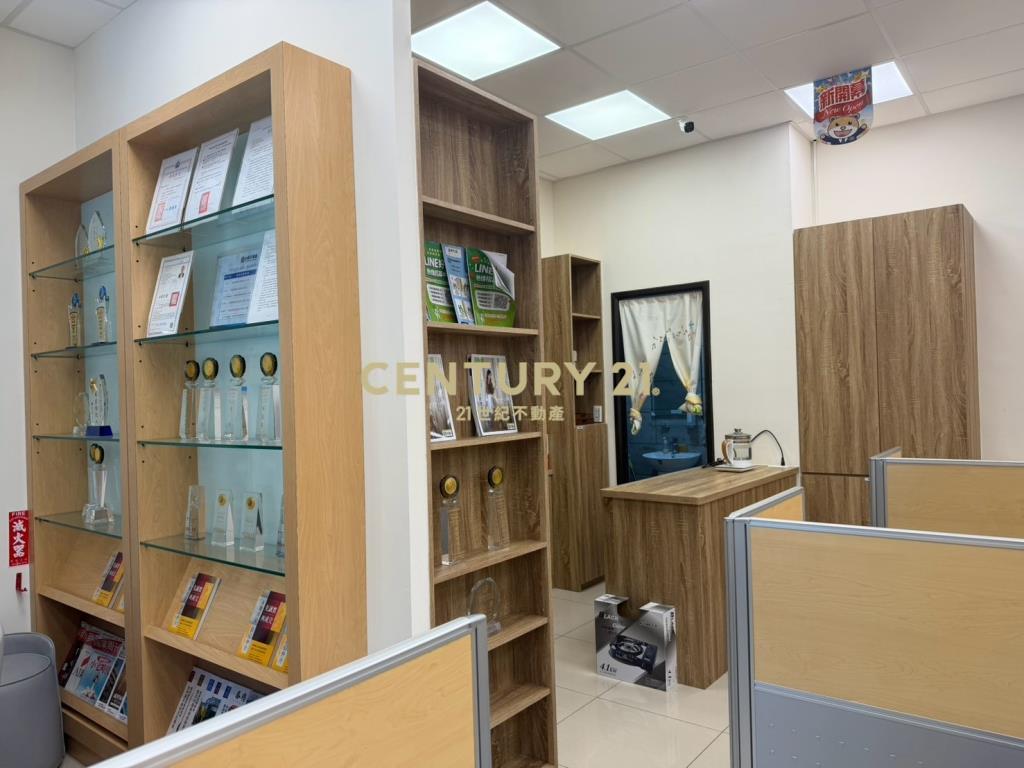 近青埔A18青埔國小大面寬黃金店面