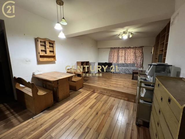 士校大池旁三房