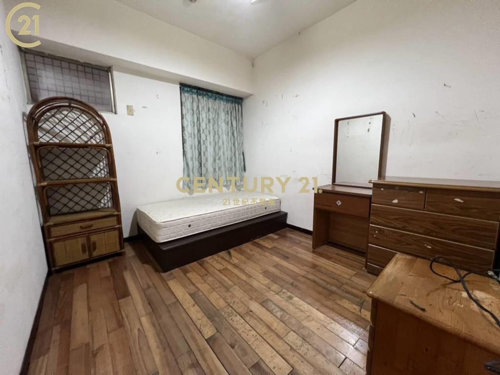 士校大池旁三房