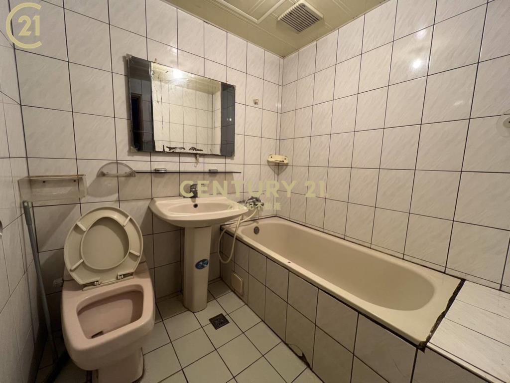 士校大池旁三房