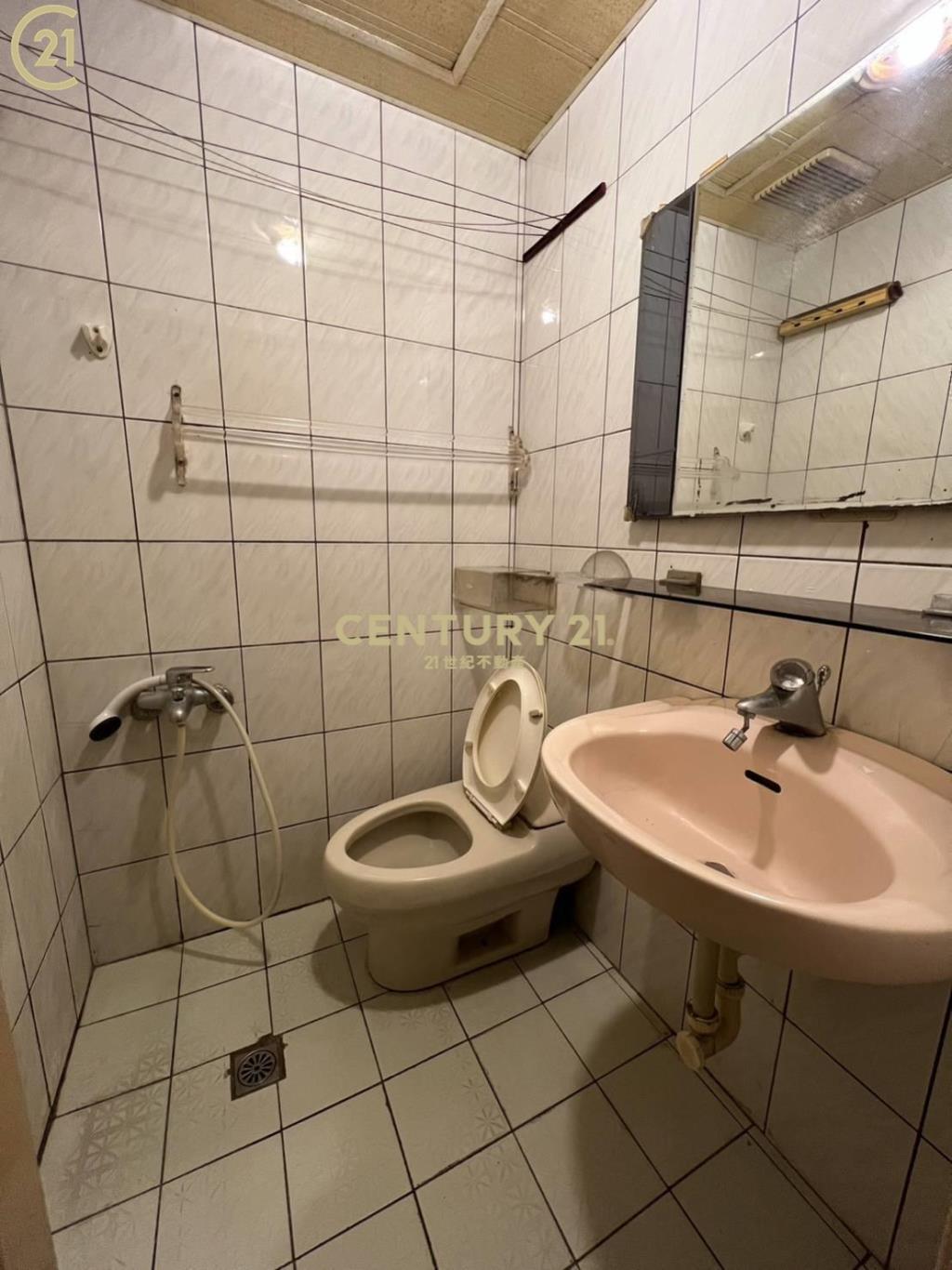 士校大池旁三房