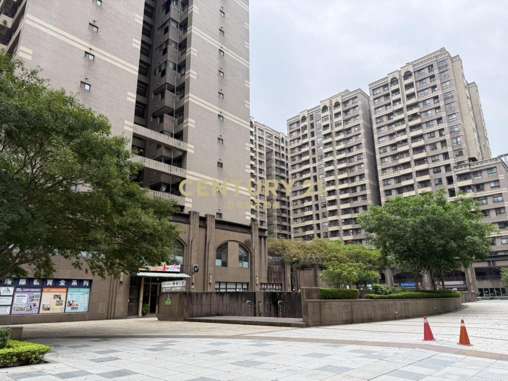 【租 】林口遠雄U未來/店面1