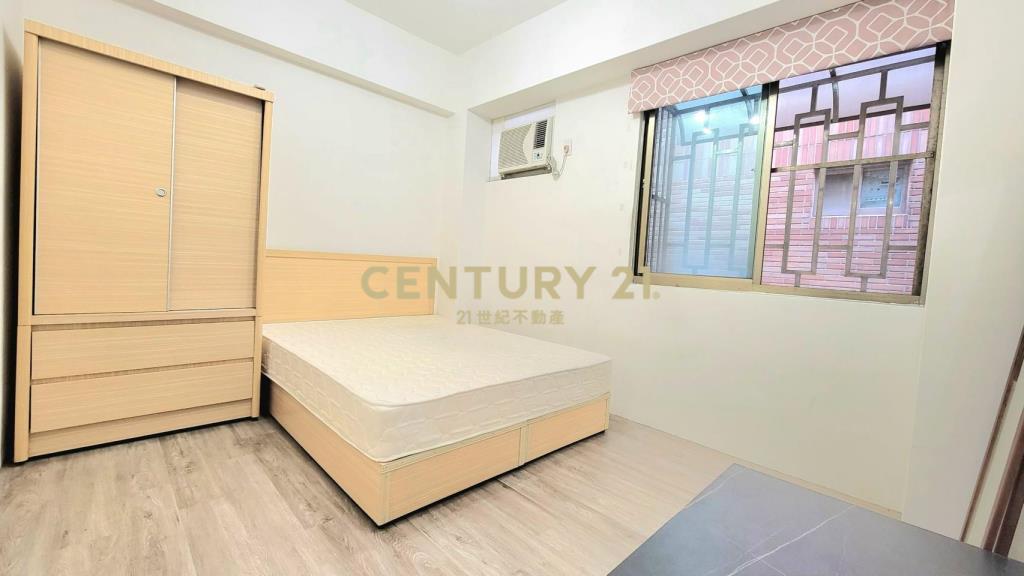 名峰花都優質四房車