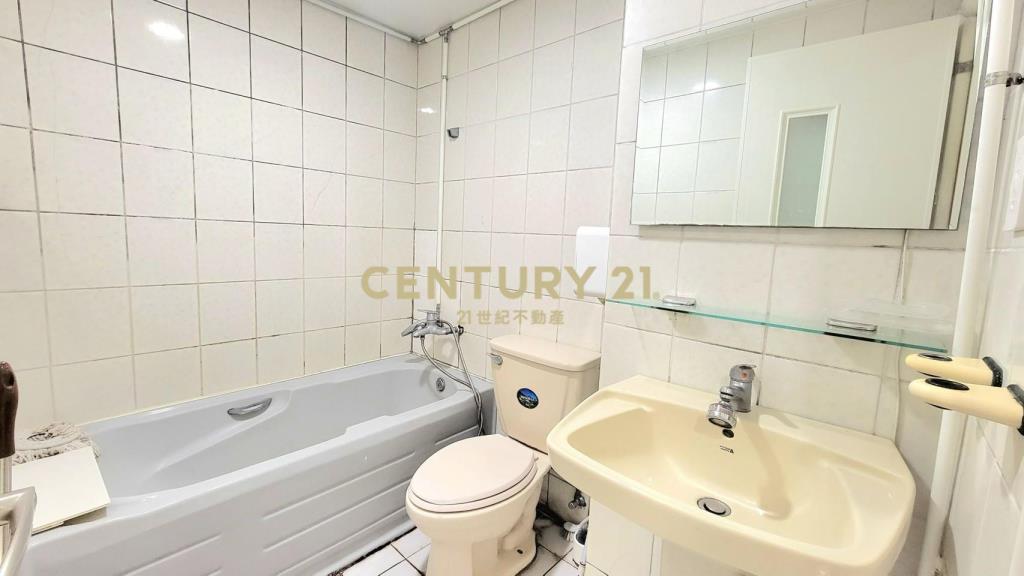 名峰花都優質四房車