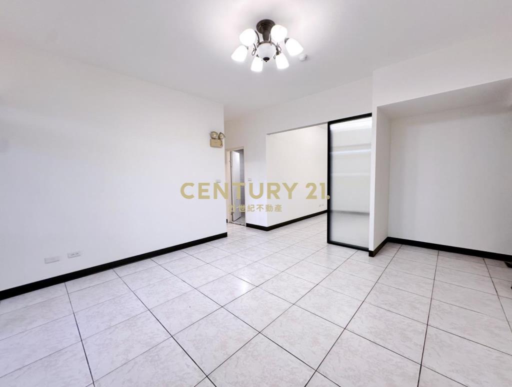 龜山【千禧新城2期】3+1房，車位登記排