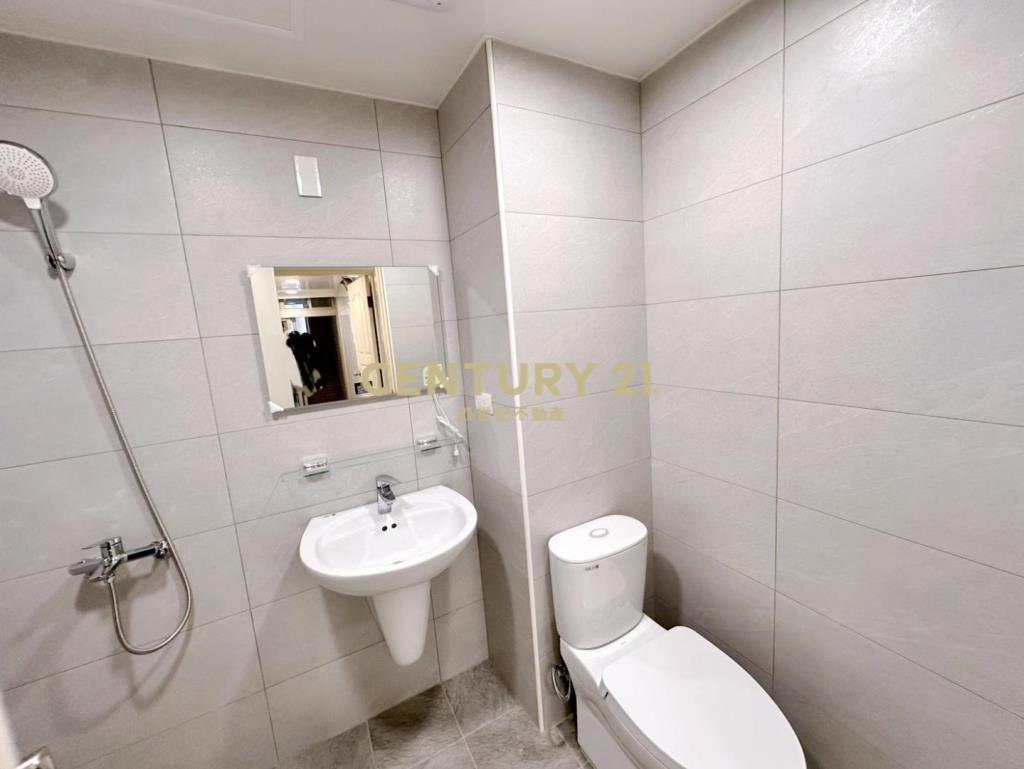 龜山【千禧新城2期】3+1房，車位登記排