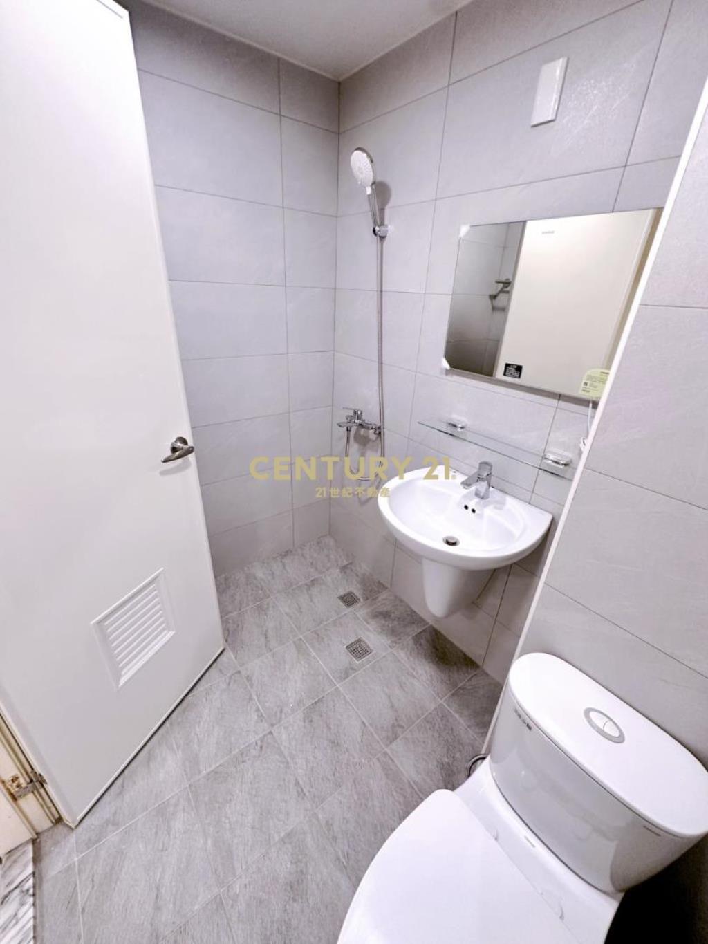 龜山【千禧新城2期】3+1房，車位登記排