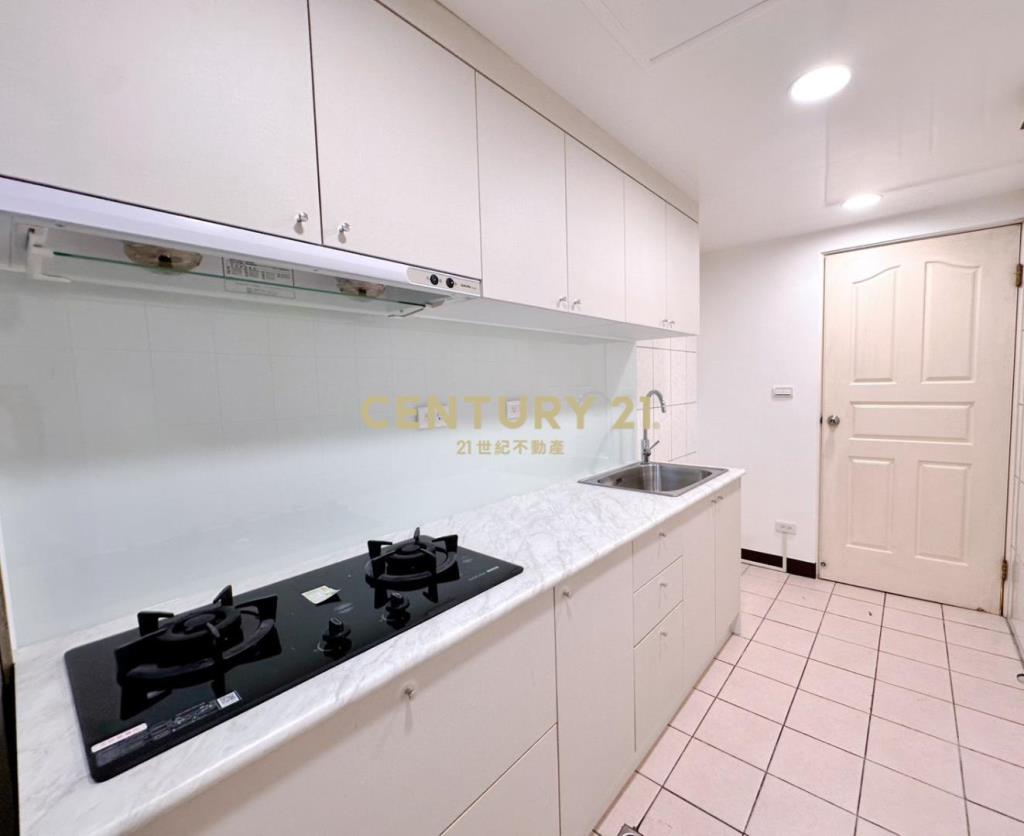 龜山【千禧新城2期】3+1房，車位登記排