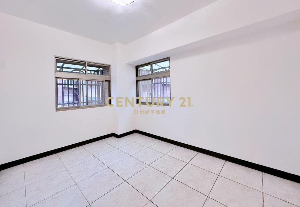 龜山【千禧新城2期】3+1房，車位登記排