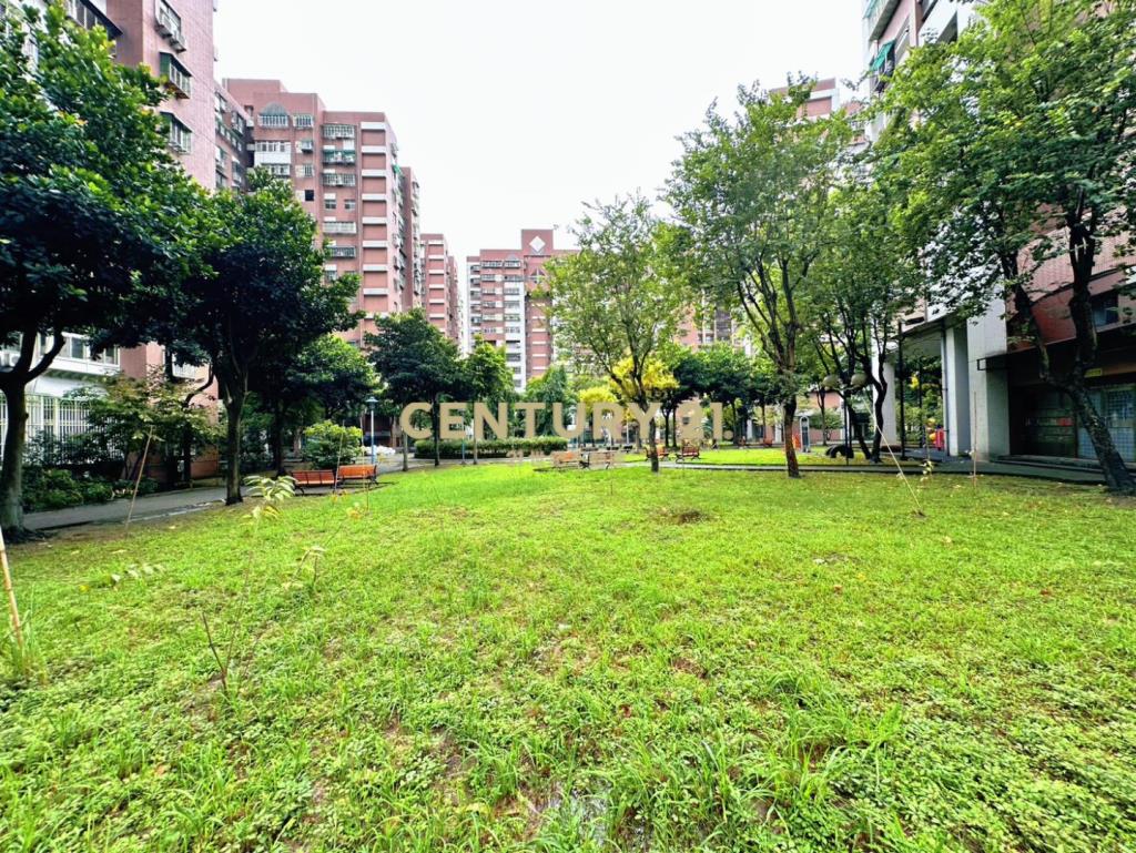 龜山【千禧新城2期】3+1房，車位登記排