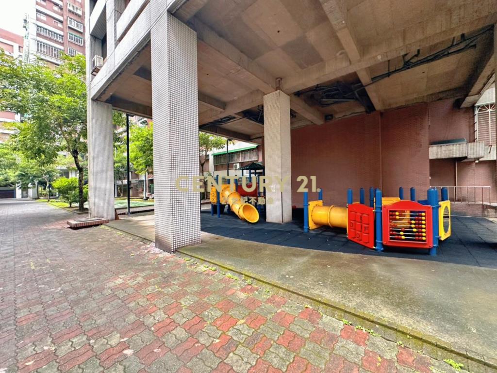 龜山【千禧新城2期】3+1房，車位登記排