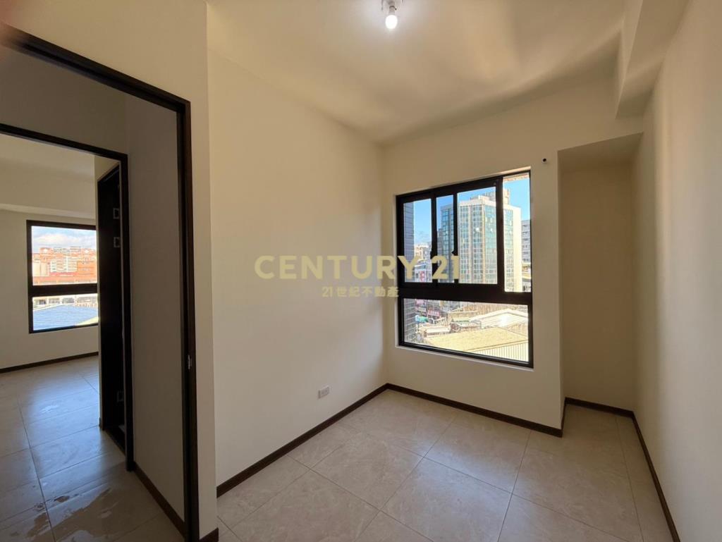 GO4三本景觀3+1房車(捷運學區宅)