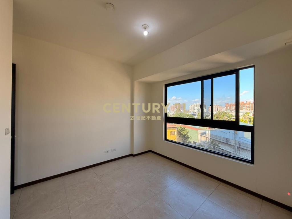 GO4三本景觀3+1房車(捷運學區宅)