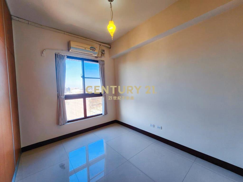 【平鎮】幸福公園景觀戶3+1房平面車位