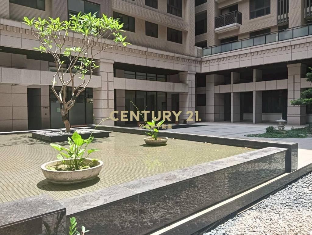 【平鎮】幸福公園景觀戶3+1房平面車位