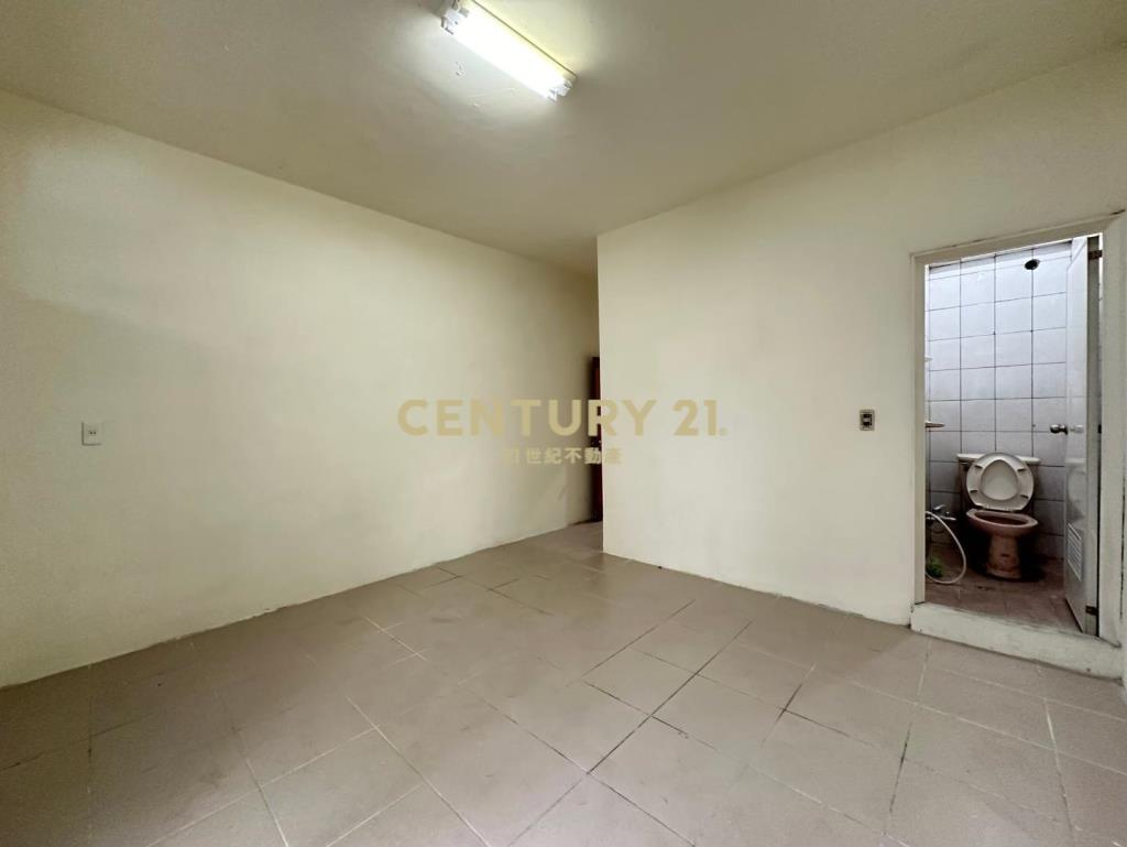 觀音工業區｜低總價前院車庫停車透天