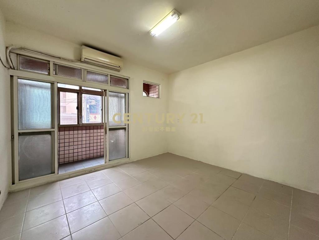 觀音工業區｜低總價前院車庫停車透天