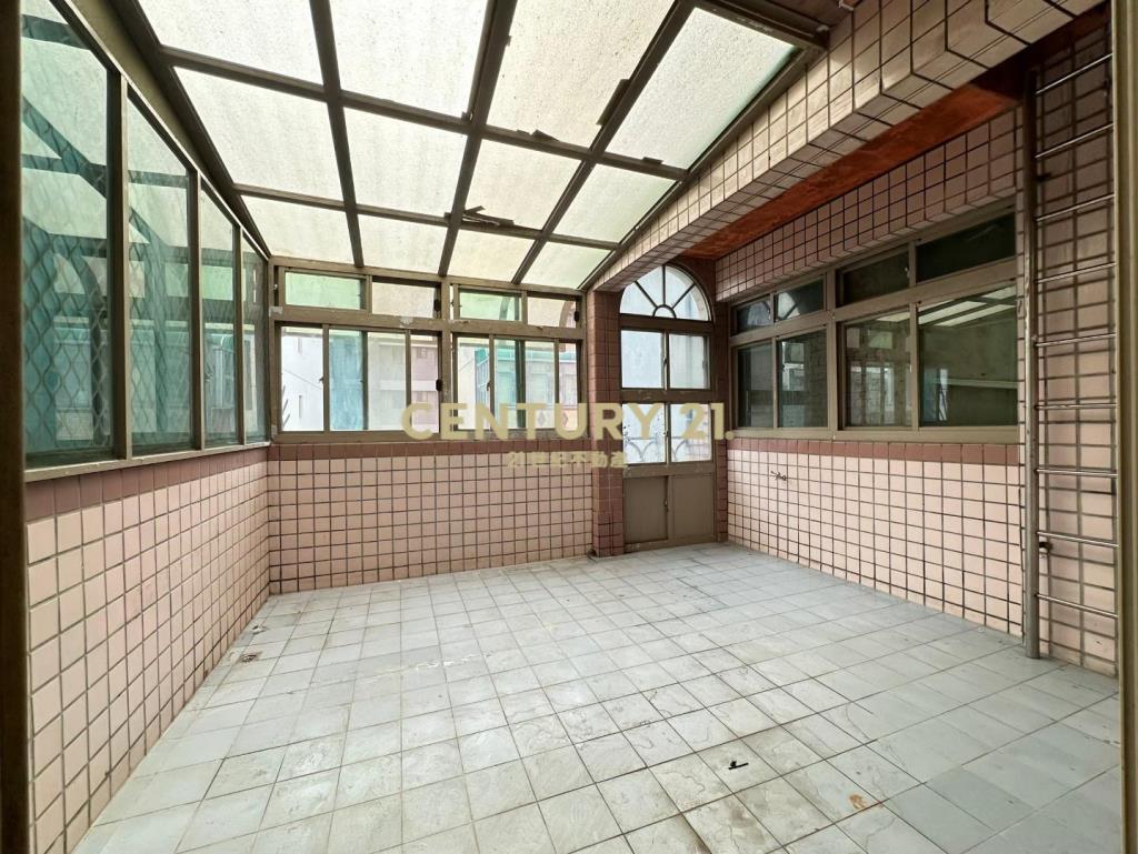 觀音工業區｜低總價前院車庫停車透天